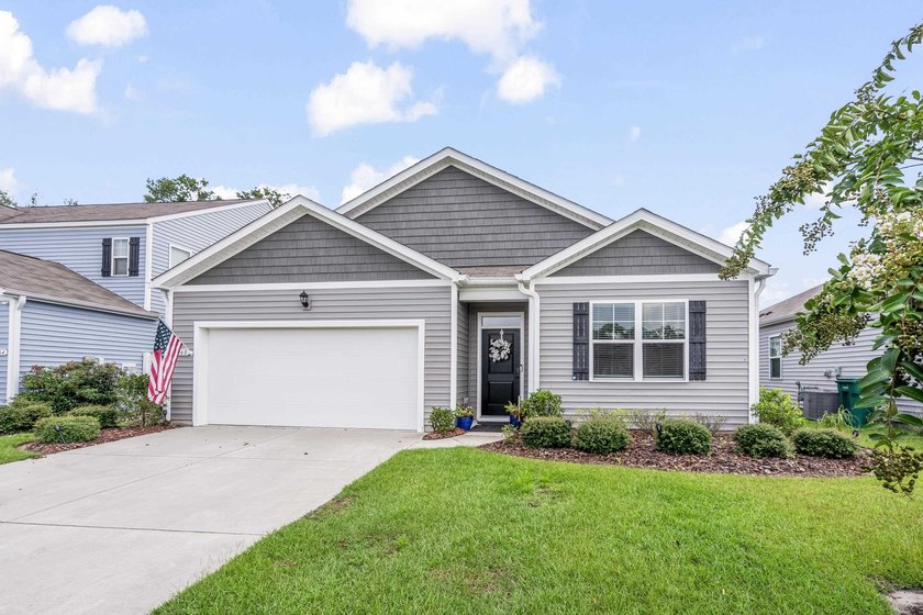 Beautifully appointed 4 bedroom 2 bathroom home with screened - Beach Home for sale in Myrtle Beach, South Carolina on Beachhouse.com