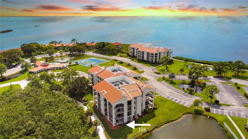 LOWEST PRICED UNIT IN ENTIRE COMPLEX!!!  Exceptional opportunity - Beach Condo for sale in Tarpon Springs, Florida on Beachhouse.com