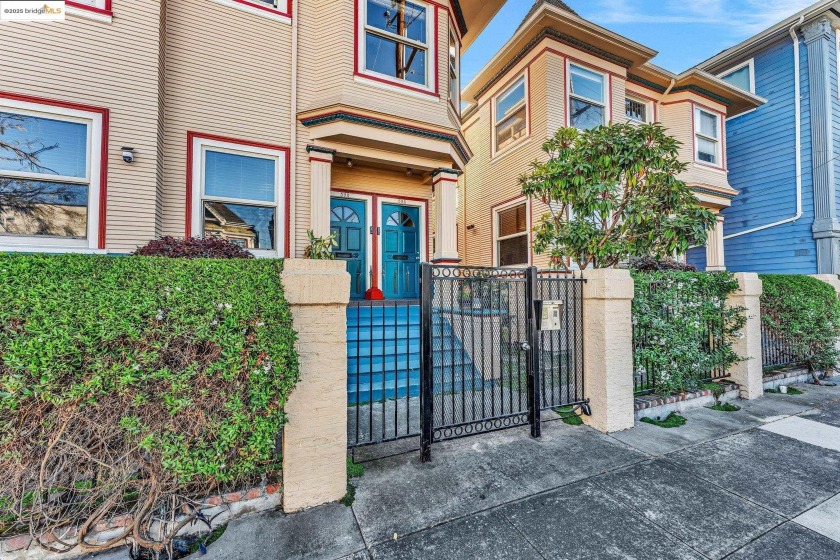 Introducing an Uptown flat in a boutique 6-unit Victorian - Beach Condo for sale in Oakland, California on Beachhouse.com