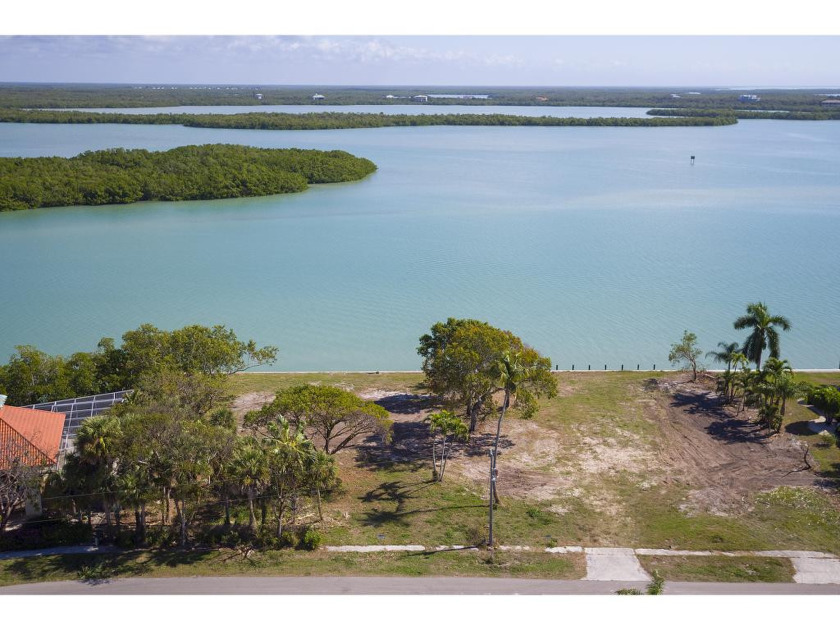 New seawall as of October 2021.Beautiful, half-acre, direct - Beach Lot for sale in Marco Island, Florida on Beachhouse.com