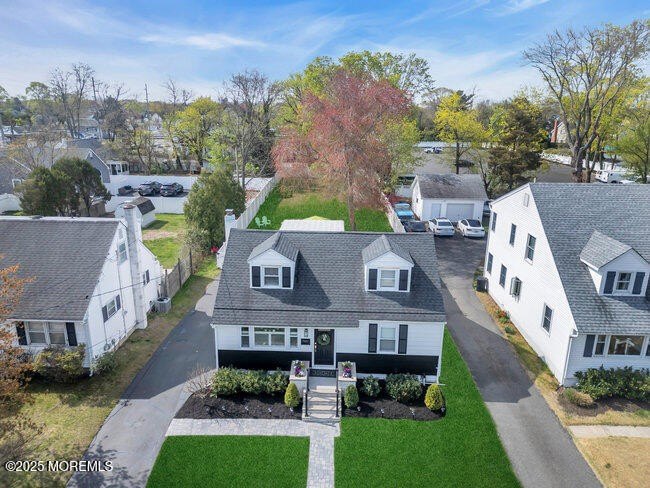 Welcome to 707 Park Avenue! This is the house you've been - Beach Home for sale in Spring Lake Heights, New Jersey on Beachhouse.com