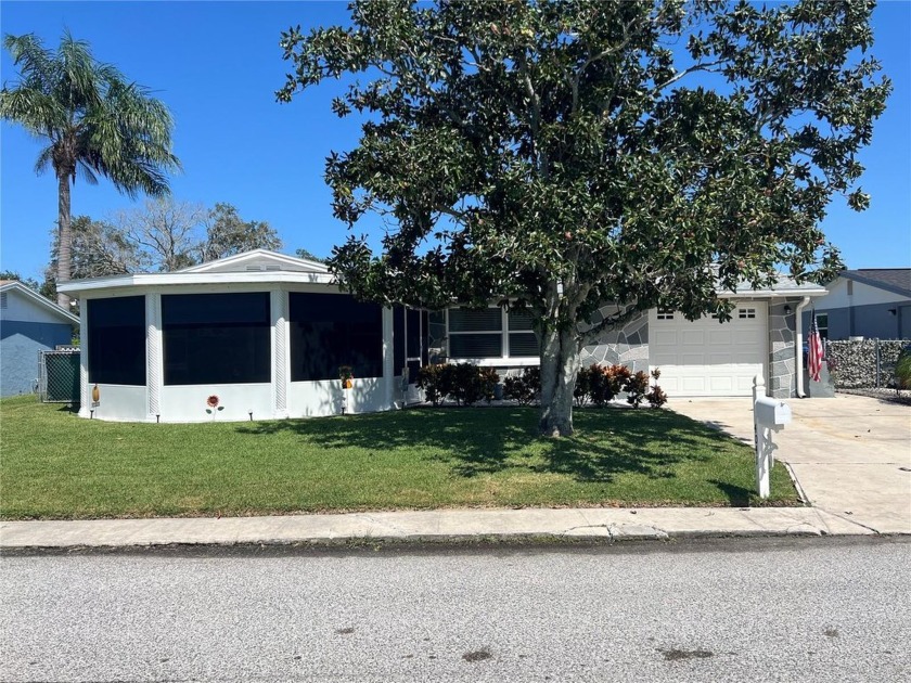 Don't let this incredible waterfront oasis slip away! No - Beach Home for sale in Holiday, Florida on Beachhouse.com