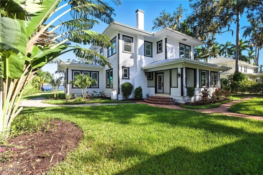 Built in the early 1900s along the scenic Caloosahatchee River - Beach Home for sale in Fort Myers, Florida on Beachhouse.com
