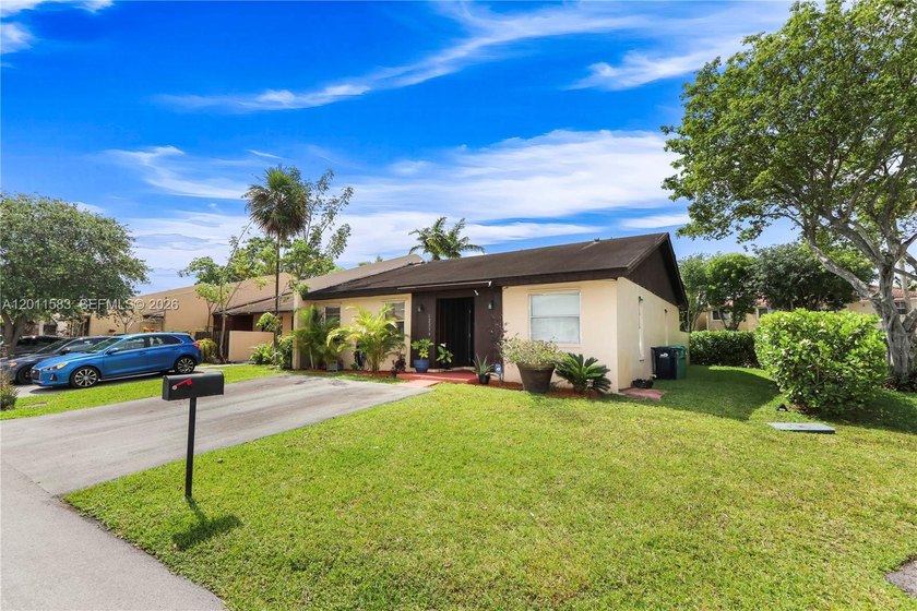 This charming & well maintained corner unit at Devon-Aire - Beach Townhome/Townhouse for sale in Miami, Florida on Beachhouse.com