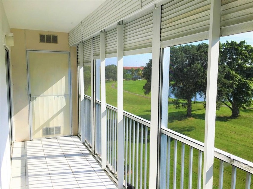 LOOK NO FURTHER! CAN BE RENTED RIGHT AWAY. THIS VERY CLEAN TOP - Beach Condo for sale in Pembroke Pines, Florida on Beachhouse.com