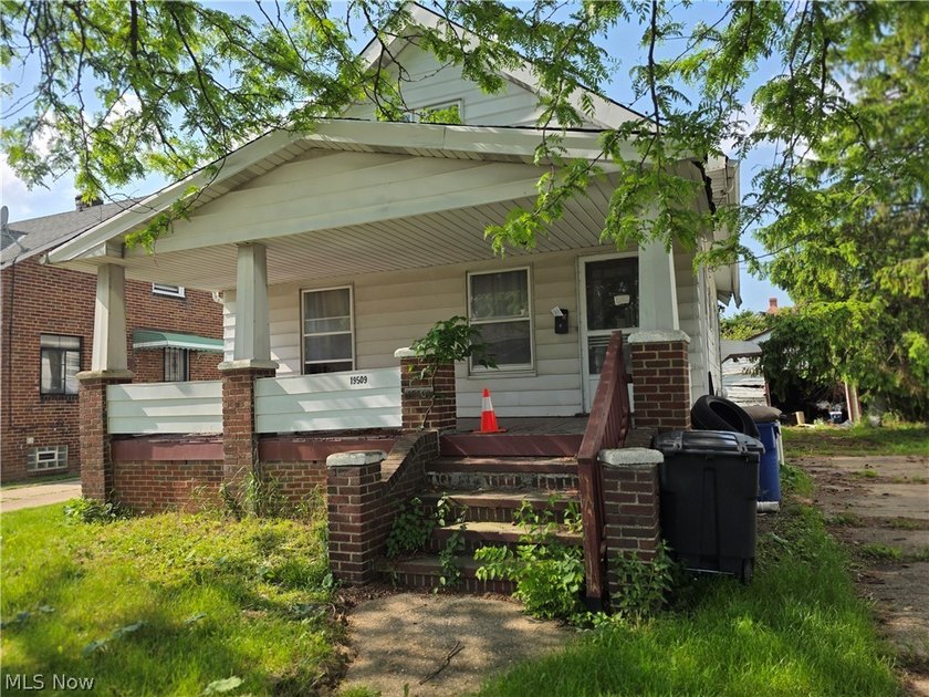 Welcome to 19509 Kewanee Ave in Cleveland's desirable North - Beach Home for sale in Cleveland, Ohio on Beachhouse.com