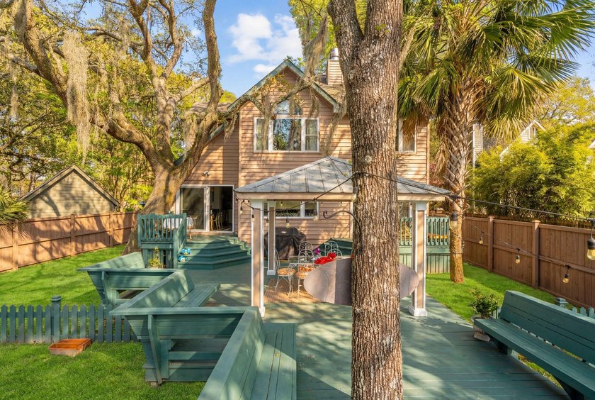 Welcome to 759 Lake Frances Drive--where New York-style - Beach Home for sale in Charleston, South Carolina on Beachhouse.com