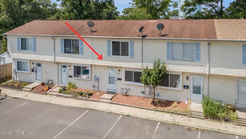 Welcome to your new home! This renovated 2-bedroom, 1.5-bathroom - Beach Home for sale in Keansburg, New Jersey on Beachhouse.com