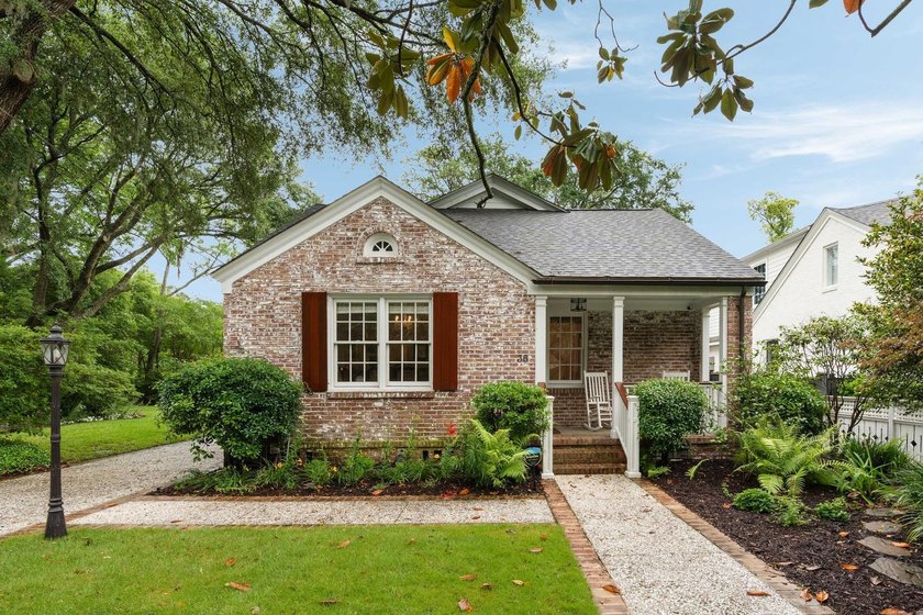 Located in the heart of coveted Byrnes Downs, this beautifully - Beach Home for sale in Charleston, South Carolina on Beachhouse.com
