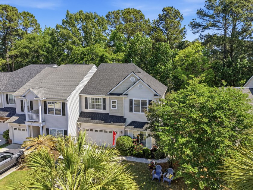 Welcome home to this lovely townhome in the heart of North Mt - Beach Townhome/Townhouse for sale in Mount Pleasant, South Carolina on Beachhouse.com
