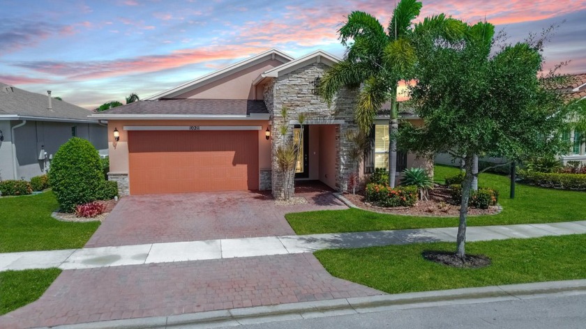 Live like a VIP in Vitalia! This show-stopping 2/2/2 + den home - Beach Home for sale in Port Saint Lucie, Florida on Beachhouse.com
