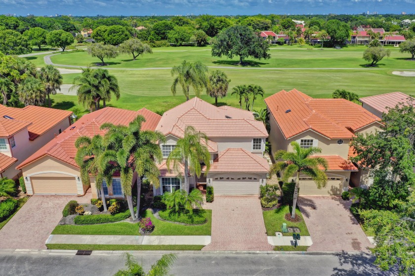 Enjoy the Florida lifestyle starting with views of double - Beach Home for sale in Palm Beach Gardens, Florida on Beachhouse.com