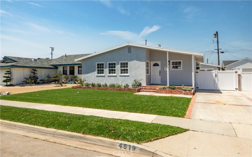Welcome to this charming West Torrance single-family home - Beach Home for sale in Torrance, California on Beachhouse.com