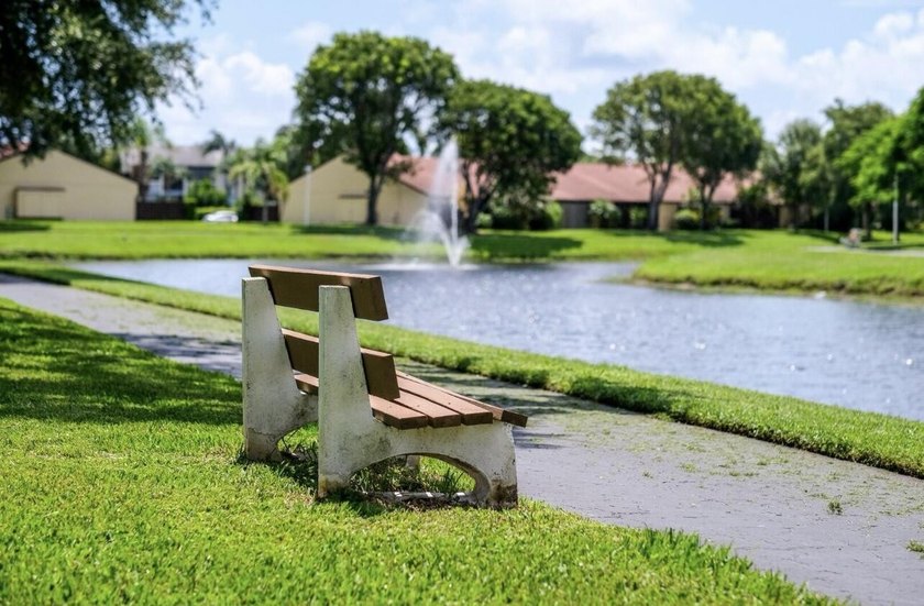 Remarks:Amazing must see!!Totally renovated !! Updated Kitchen - Beach Condo for sale in West Palm Beach, Florida on Beachhouse.com
