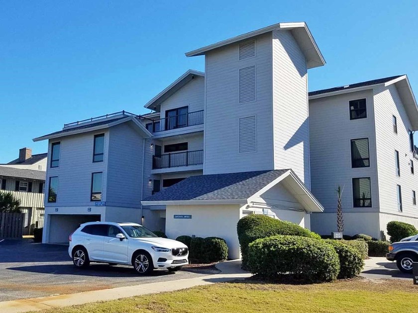 Well maintained and updated, direct ocean front, 4 week interval - Beach Condo for sale in Pawleys Island, South Carolina on Beachhouse.com