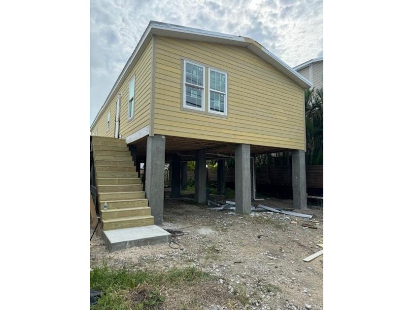 Brand new modular home, hardie plank siding, 9 foot ceilings - Beach Home for sale in Stock Island, Florida on Beachhouse.com