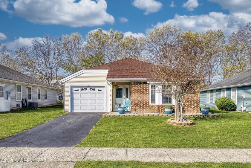Welcome to Pheasant Run a 55+ community. This beautifully - Beach Home for sale in Barnegat, New Jersey on Beachhouse.com