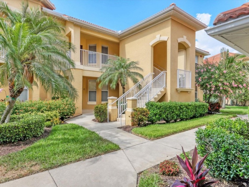 FIRST FLOOR TWO BEDROOM CONDO AT LAKEWOOD RANCH COUNTRY CLUB! - Beach Condo for sale in Lakewood Ranch, Florida on Beachhouse.com