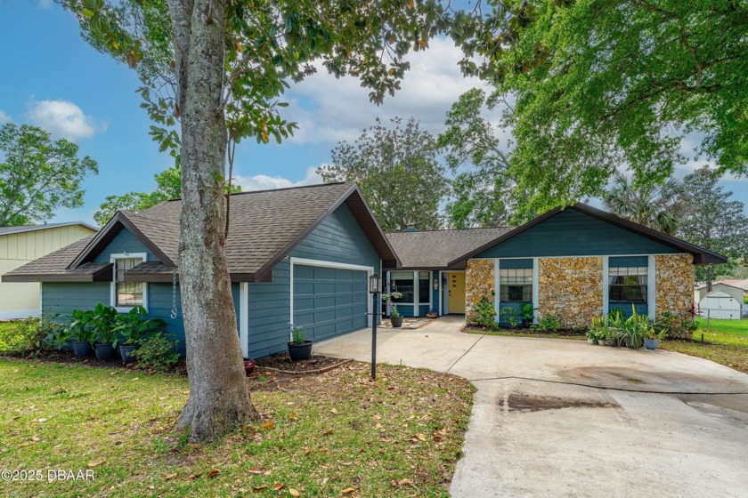 Live 10 Minutes from the Beach in the Heart of Ormond! This - Beach Home for sale in Ormond Beach, Florida on Beachhouse.com