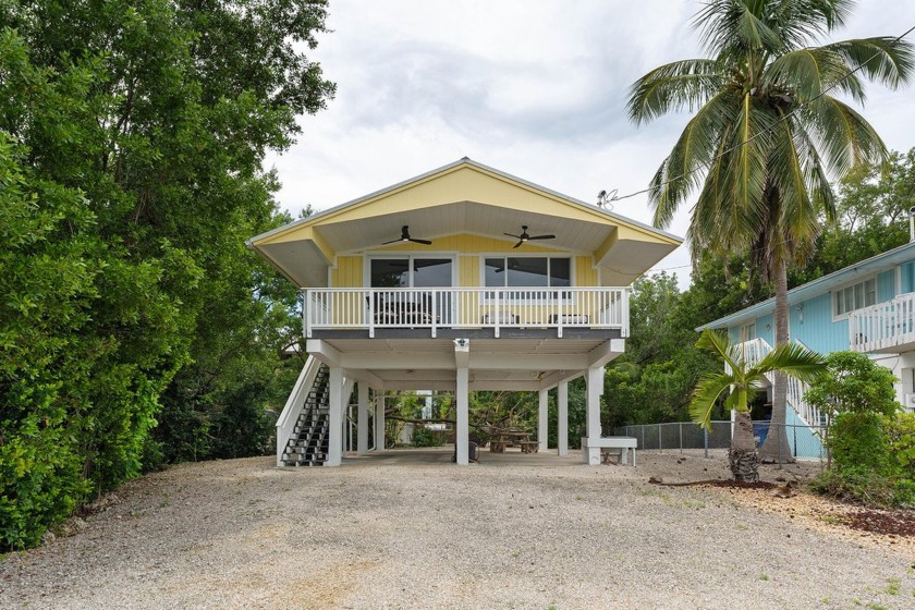 Welcome to 102 South Drive, a beautifully renovated 2-bedroom - Beach Home for sale in Key Largo, Florida on Beachhouse.com