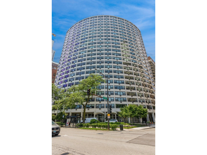 Location, Location, Location. Welcome home to this beautiful - Beach Condo for sale in Chicago, Illinois on Beachhouse.com