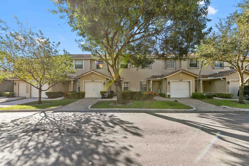 Prepare to be mesmerized by this one-of-a-kind townhome, where - Beach Townhome/Townhouse for sale in Boynton Beach, Florida on Beachhouse.com