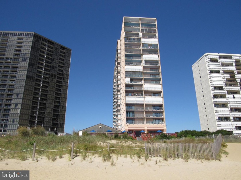 A great south side unit with fantastic views of the ocean, the - Beach Condo for sale in Ocean City, Maryland on Beachhouse.com