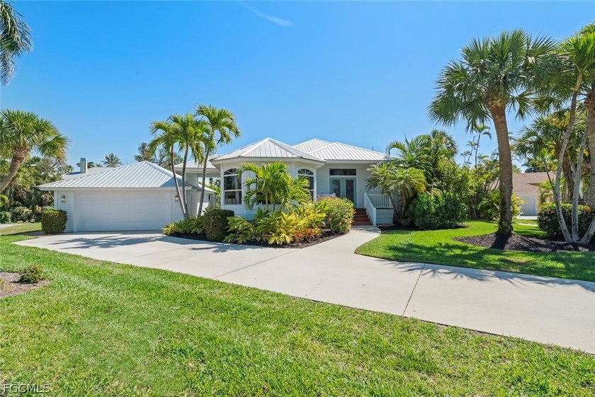 NEWLY REMODELED Sanibel Island 3 bed/3.5 baths in the near beach - Beach Home for sale in Sanibel, Florida on Beachhouse.com