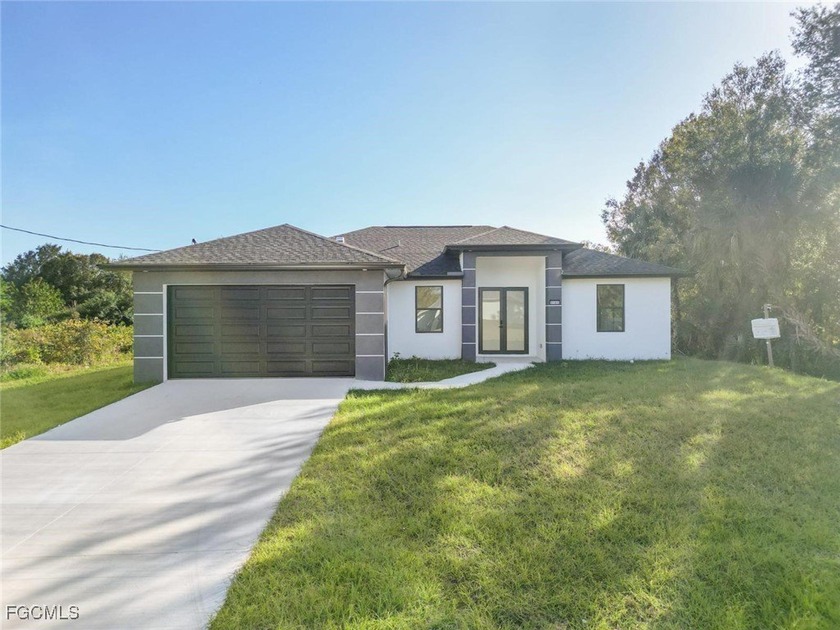 Brand-new modern construction in Lehigh Acres. This stunning - Beach Home for sale in Lehigh Acres, Florida on Beachhouse.com