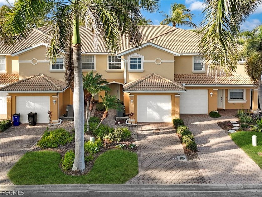 READY FOR NEW OWNERS! Nestled in the desirable Rookery Pointe - Beach Townhome/Townhouse for sale in Estero, Florida on Beachhouse.com