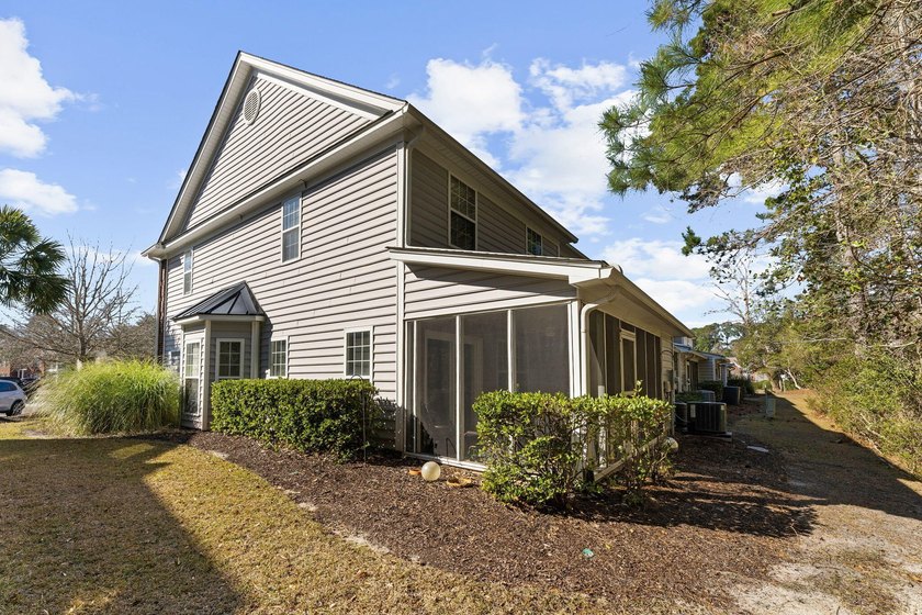 Spacious end-unit townhome in the desirable Ellington Woods - Beach Condo for sale in Mount Pleasant, South Carolina on Beachhouse.com