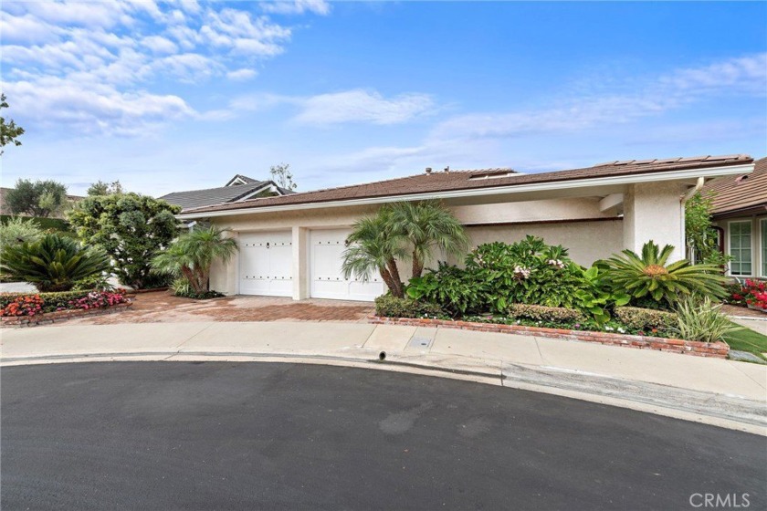 Welcome to 2103 Yacht Wanderer, a charming single-family home in - Beach Home for sale in Newport Beach, California on Beachhouse.com