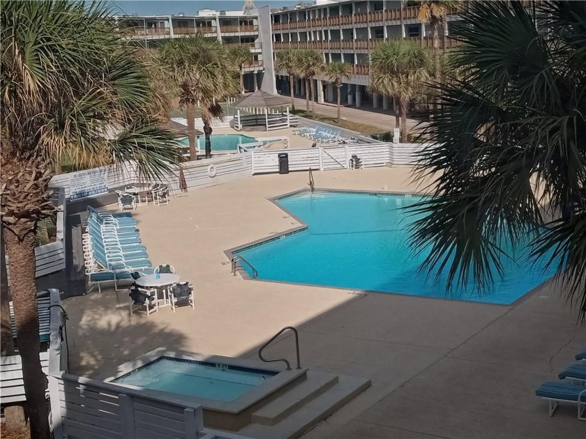 WOW! A steal of a deal!! Owners are highly motivated. Large - Beach Condo for sale in Port Aransas, Texas on Beachhouse.com