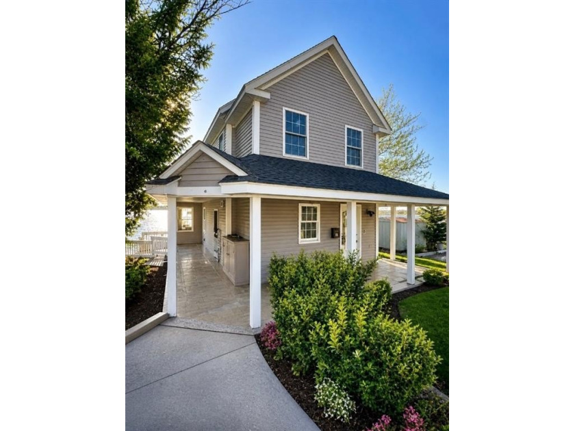 Rare waterfront investment opportunity in East Providence! This - Beach Home for sale in East Providence, Rhode Island on Beachhouse.com
