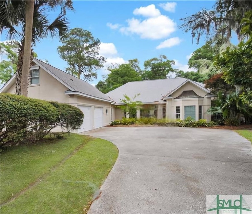 Large garage with full bonus above garage and full bath. Brick - Beach Home for sale in Savannah, Georgia on Beachhouse.com