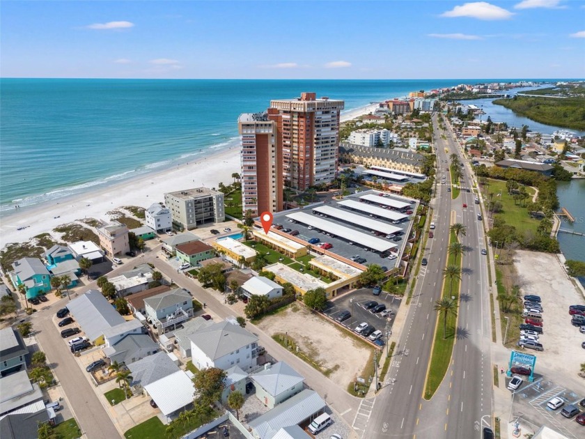 Welcome to beachfront living in Redington Shores! Here is your - Beach Home for sale in Redington Shores, Florida on Beachhouse.com