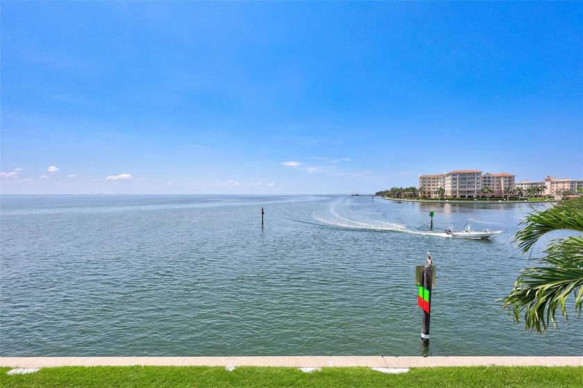 Live Every Day Like You're on Vacation! Rare Find: This condo - Beach Condo for sale in St. Petersburg, Florida on Beachhouse.com