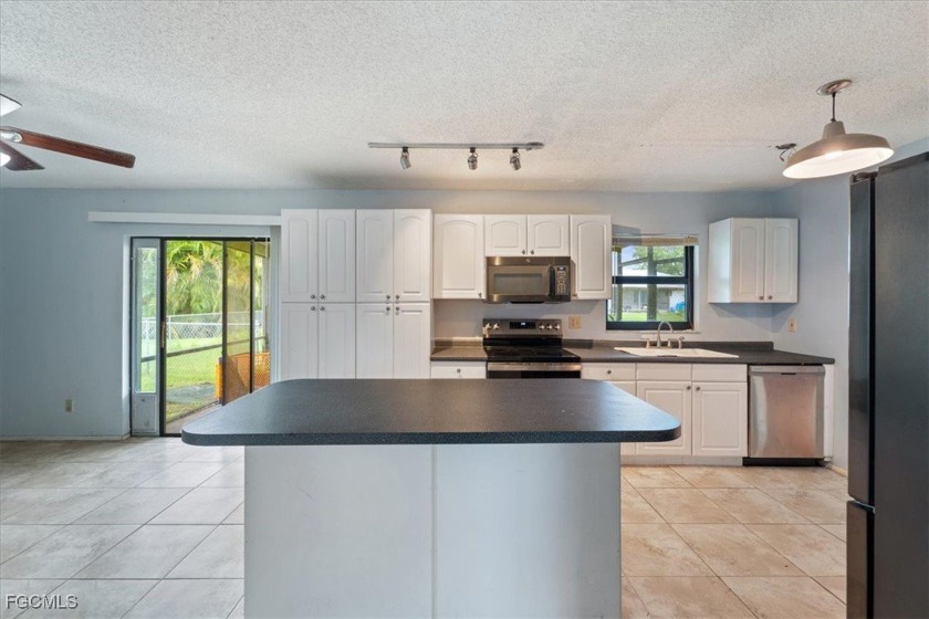 Welcome to 2213 SE 7th St, Cape Coral, FL 33990! This 3-bedroom - Beach Home for sale in Cape Coral, Florida on Beachhouse.com