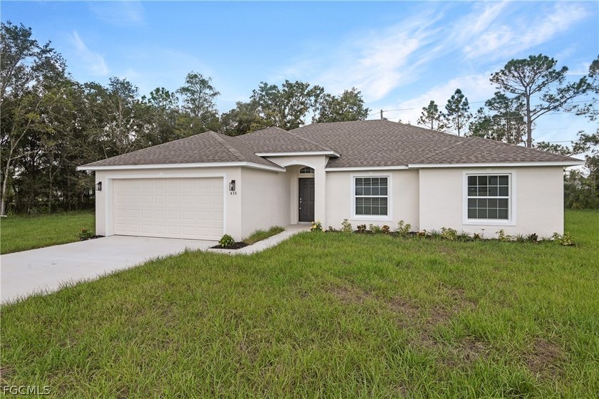 Brand new modern home in Lehigh Acres featuring a bright open - Beach Home for sale in Lehigh Acres, Florida on Beachhouse.com