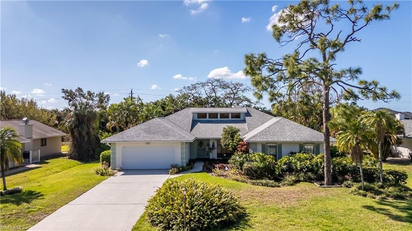Welcome to one of the sweetest homes in the highly sought-after - Beach Home for sale in Fort Myers, Florida on Beachhouse.com