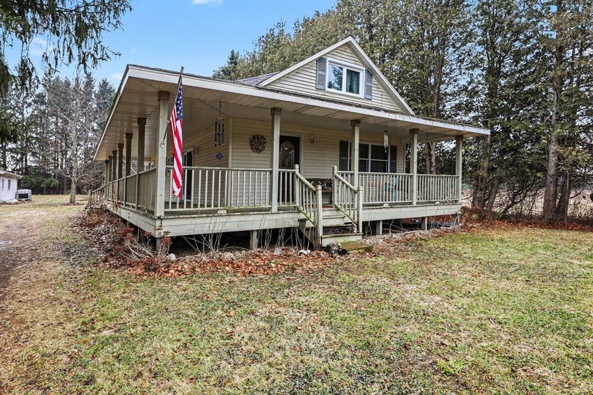 Welcome to your perfect country retreat! Only a couple minute - Beach Home for sale in Port Austin, Michigan on Beachhouse.com