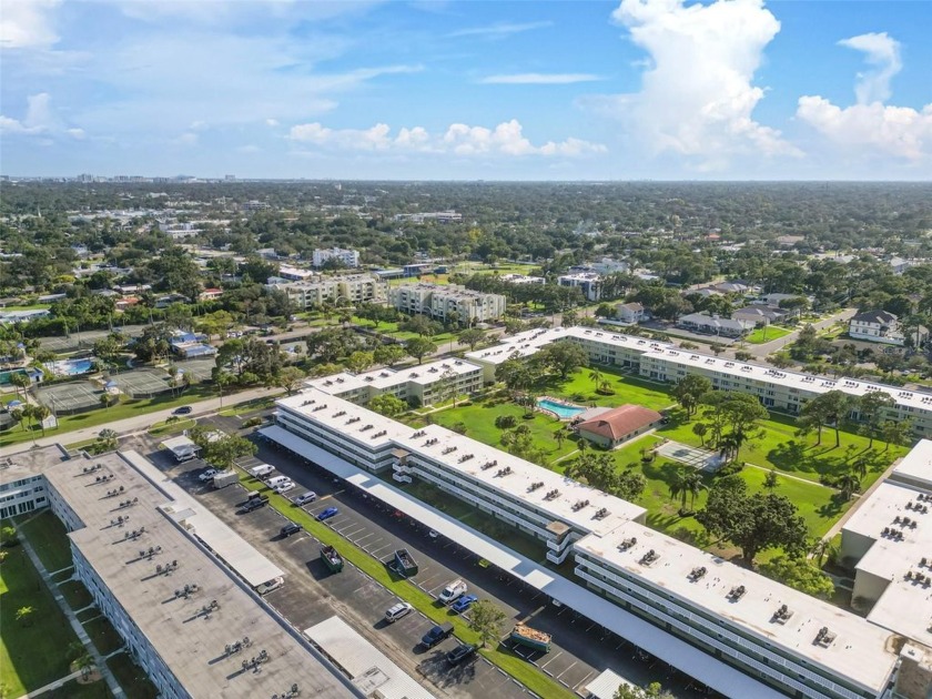 Welcome to Winston Park Northeast, a 55+ community offering - Beach Condo for sale in St. Petersburg, Florida on Beachhouse.com