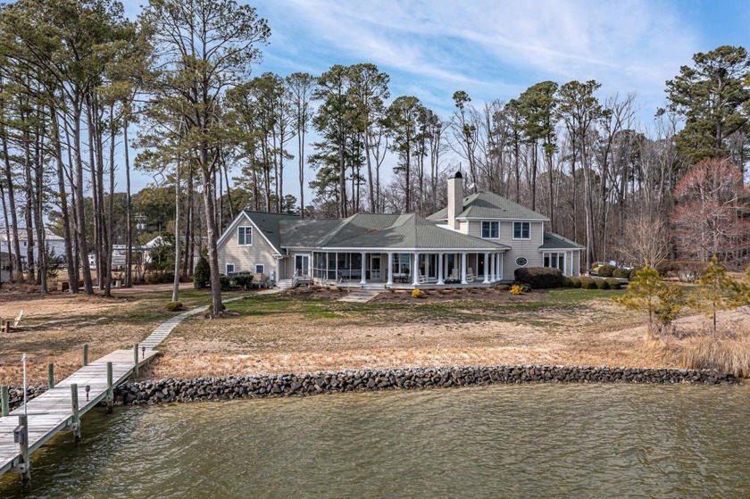 This 4 bedroom 3.5 bath home is situated on 3.3 acres and enjoys - Beach Home for sale in White Stone, Virginia on Beachhouse.com