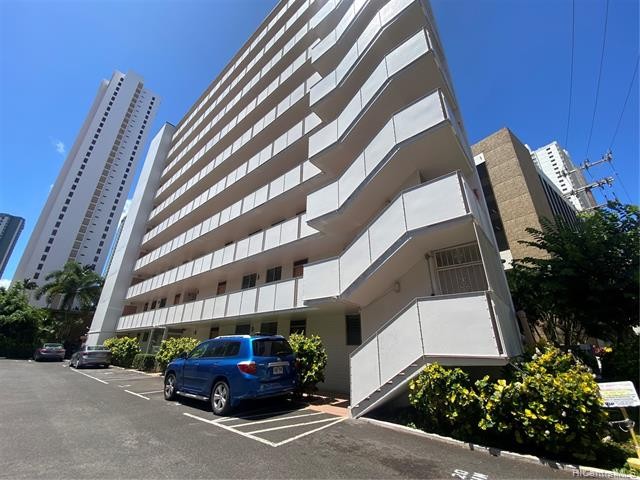 This is your opportunity to own a 2 bedroom 1 bath unit in the - Beach Condo for sale in Honolulu, Hawaii on Beachhouse.com