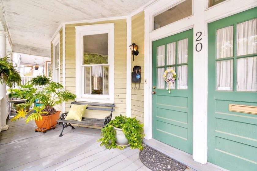 This is it!  This is your opportunity to own an entire DUPLEX in - Beach Home for sale in Charleston, South Carolina on Beachhouse.com