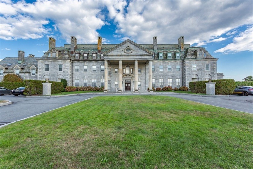 Experience luxury living in this spectacular oceanfront condo - Beach Condo for sale in Dartmouth, Massachusetts on Beachhouse.com