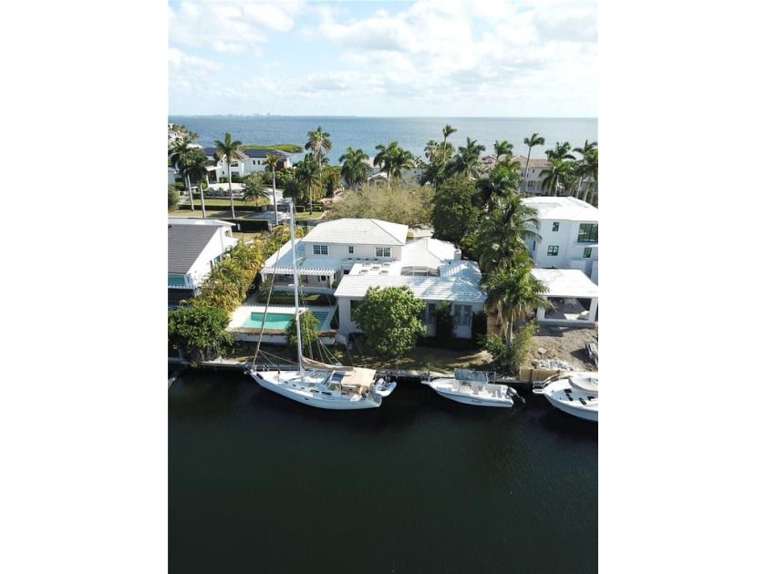 This well maintained 5-bedroom, 4-bathroom home is a rare - Beach Home for sale in Coral Gables, Florida on Beachhouse.com
