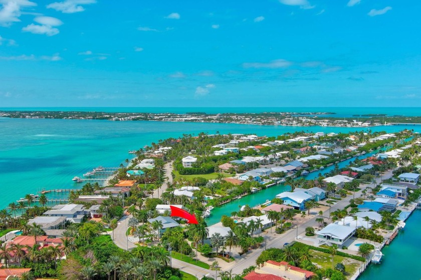 Welcome to modern luxury in the heart and gem of the Florida - Beach Home for sale in Key Colony Beach, Florida on Beachhouse.com