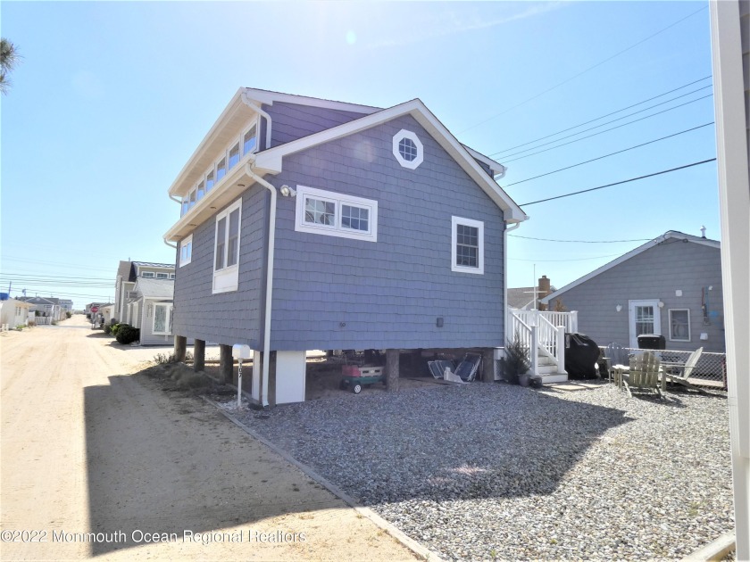 OCEAN BEACH 3 - OWNED LAND Built in 2015 above FEMA Requirements - Beach Home for sale in Lavallette, New Jersey on Beachhouse.com