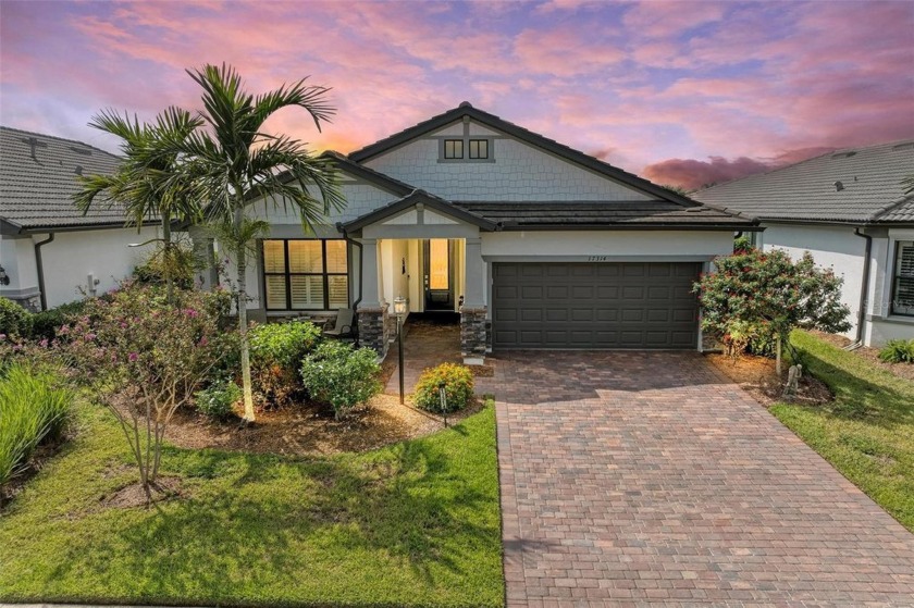 Welcome to this meticulously maintained SUMMERWOOD model - Beach Home for sale in Bradenton, Florida on Beachhouse.com